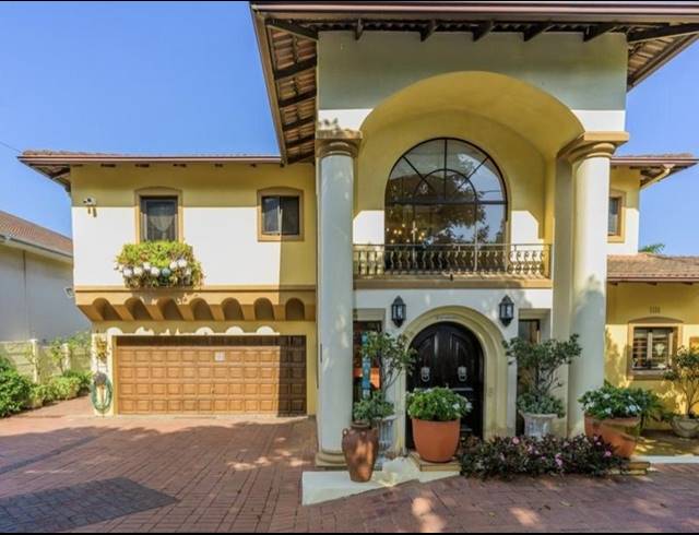 8 BEDROOM HOUSE FOR SALE IN UMHLANGA CENTRAL
